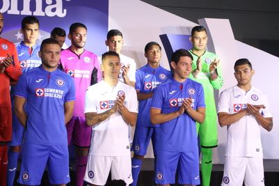 Cruz Azul presentó el uniforme para el Clausura 2019