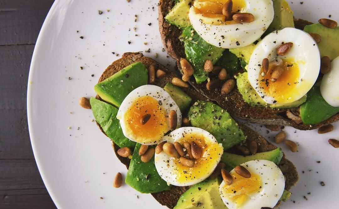 Lejos de la creencia común, el huevo sí brinda beneficios a tu salud / Foto: Pexels