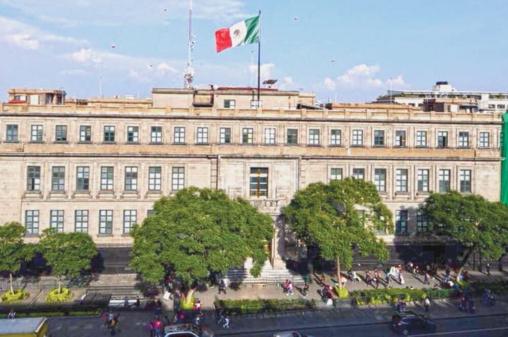 Por unanimidad, ministros anulan que el jefe de Gobierno emita tabuladores de sueldo de los servidores públicos, por ser facultad del Congreso local. (ESPECIAL)