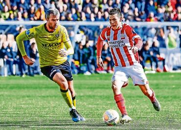 Hirving Lozano se vuelve a lesionar