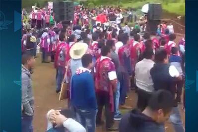 Alcalde ebrio encabeza evento de motocross