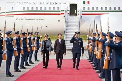 EPN acude a relevo en Colombia