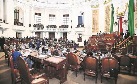 Incumplen 10 diputados con su informe semestral