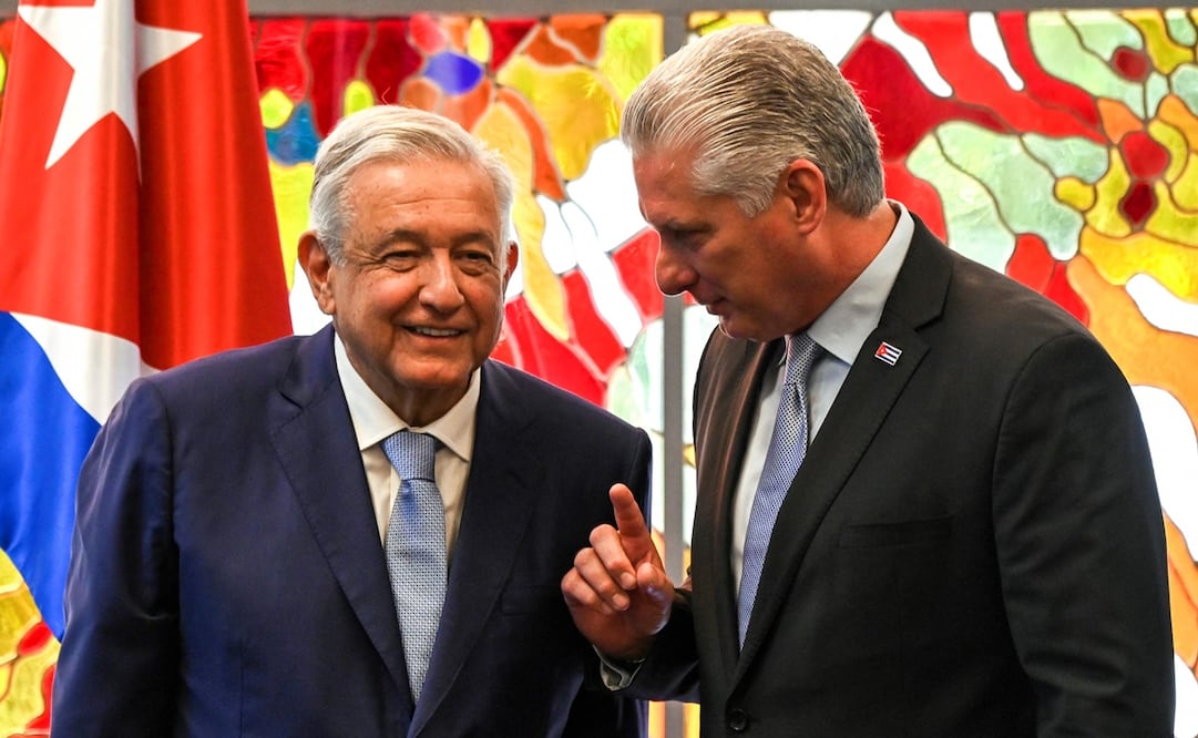 El presidente López Obrador y su homólogo de Cuba, Miguel Díaz-Canel. Foto: AFP
