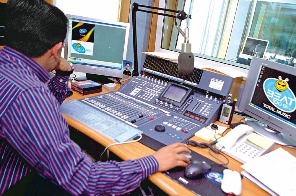 Ramiro Tovar, analista en telecomunicaciones, opinó que la investigación puede referirse a alguna fusión de estaciones de radio que no dieron aviso al IFT (ARCHIVO EL UNIVERSAL)