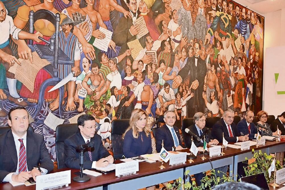 En la reunión realizada en la sede del Gobierno de la Ciudad de México, Claudia Pavlovich, gobernadora de Sonora, presentó la imagen bajo la cual se busca homologar a las casas de atención a los migrantes (CORTESÍA CDMX)