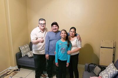 Tras liberación de niña con parálisis; buscan ganar otro round a Trump