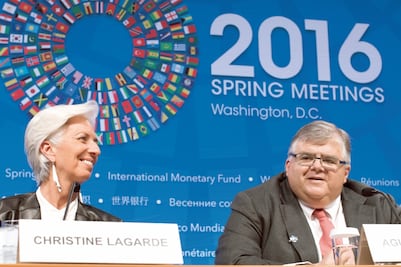 Trump, un riesgo, dice Carstens 