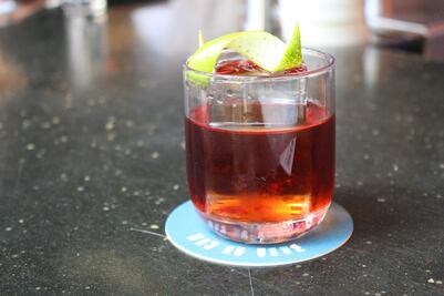 Baba Au Rum, el templo griego del ron, llegó a la CDMX por una noche