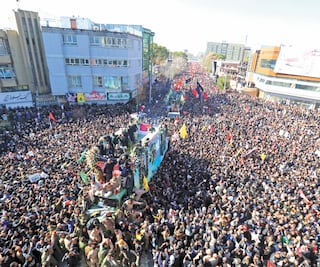 Dólar, petróleo y oro se disparan tras ataque a bases en Irak