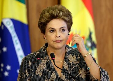 Cancela Rousseff viaje a Washington ante crisis política