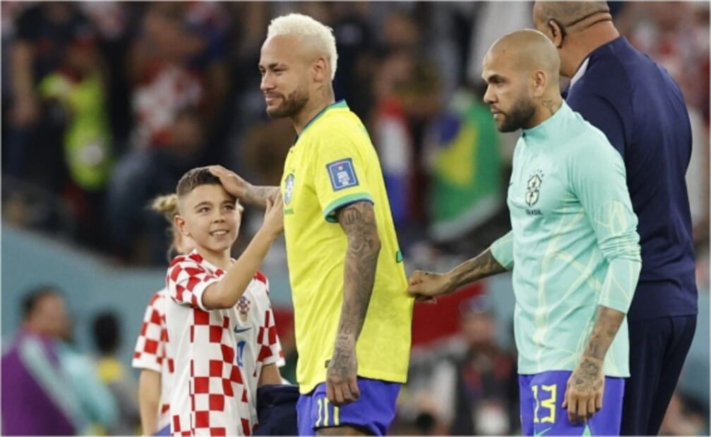 Neymar entre lágrimas y el tierno abrazo con el hijo de Ivan Perisic