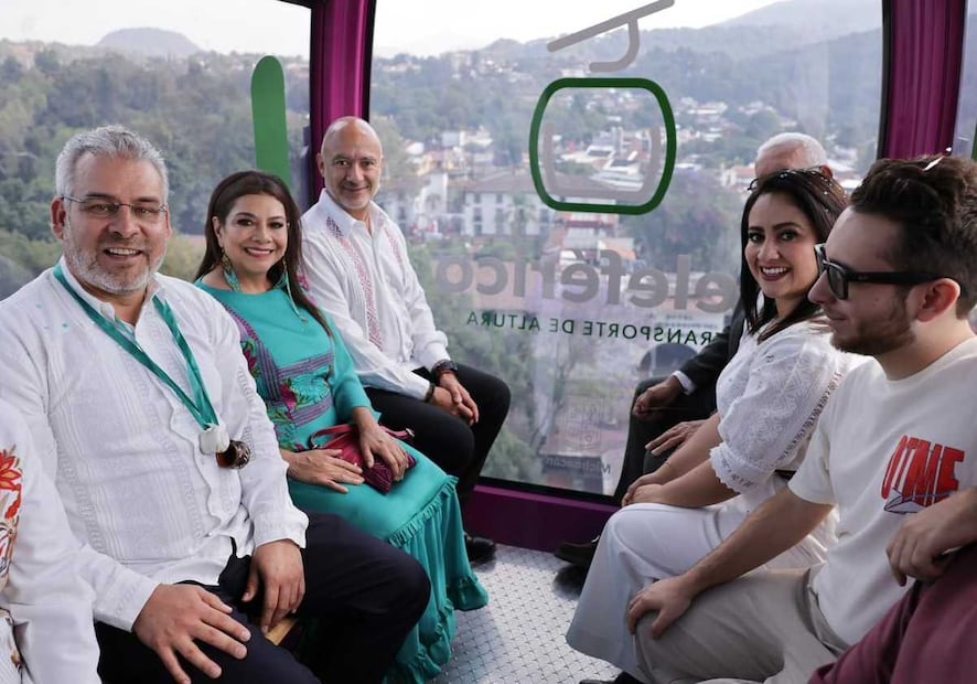 La jefa de Gobierno de la Ciudad de México, Clara Brugada, subrayó que este tipo de transporte dignifica a las poblaciones que viven en las zonas más alejadas. Foto: Carlos Arrieta/ EL UIVERSAL