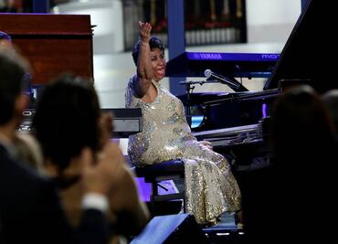 Sting y Aretha Franklin cantan en la Casa Blanca