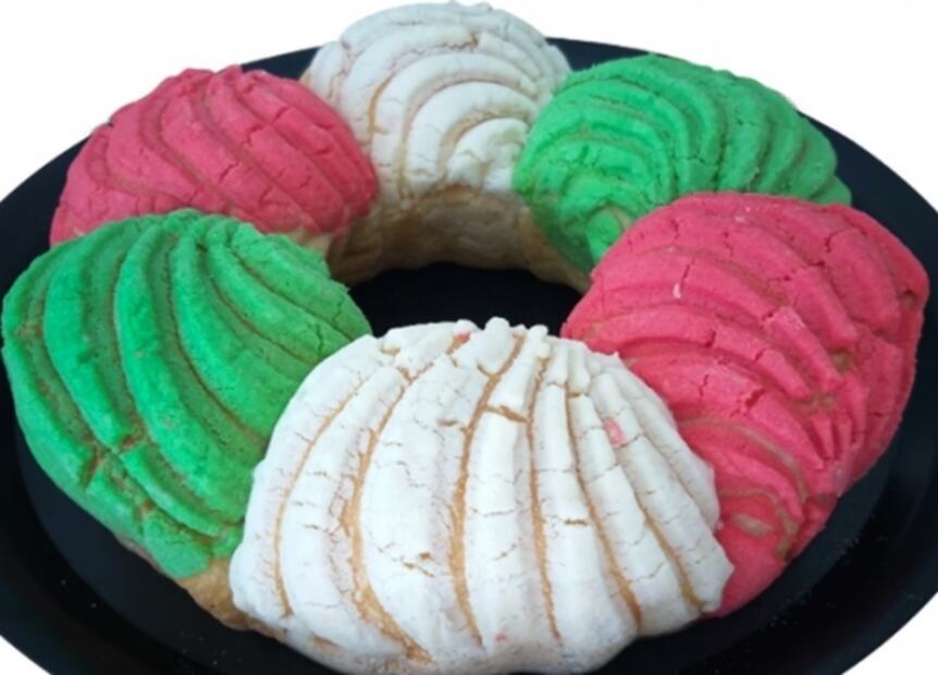 Crean rosconcha tricolor para las Fiestas Patrias