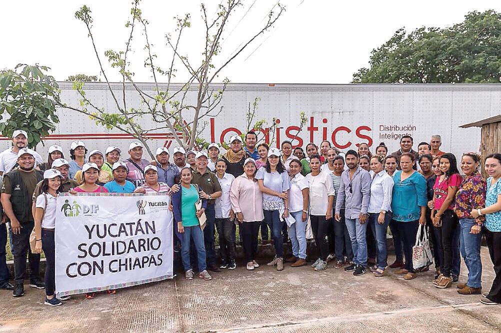 Durante el reparto de los apoyos, los voluntarios constataron los estragos del sismo del pasado 7 de septiembre, en las más de 5 mil viviendas que se derrumbaron. (ESPECIAL)