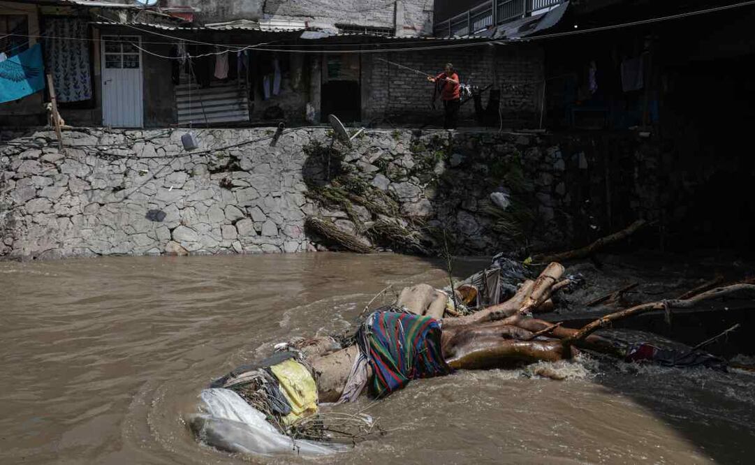 Varias casas resultaron afectadas luego de la ruptura de la bóveda del Río Chico de Los Remedios. Foto: Gabriel Pano/ EL UNIVERSAL