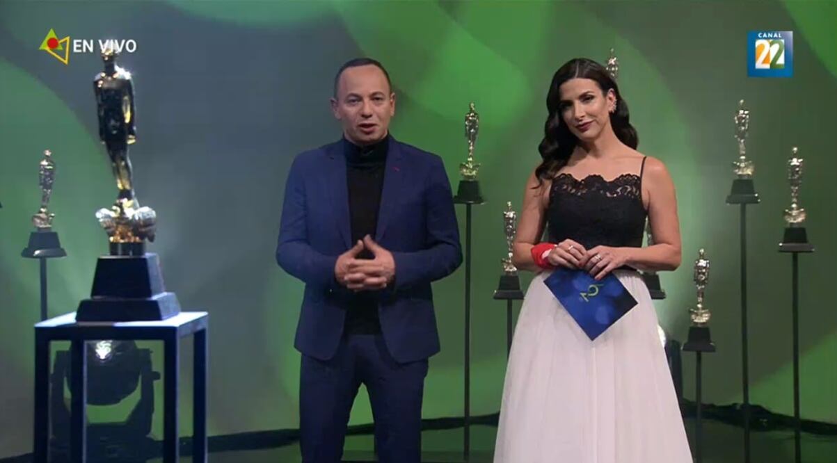 Verónica Toussaint y el cineasta Roberto Fiesco. Foto: Captura