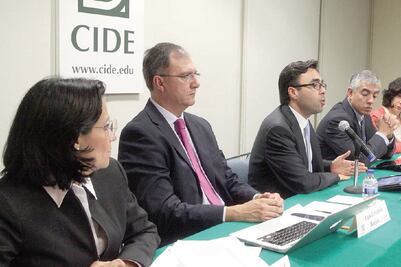 IFT supervisó y ordenó suspender campañas de Izzi y Telmex