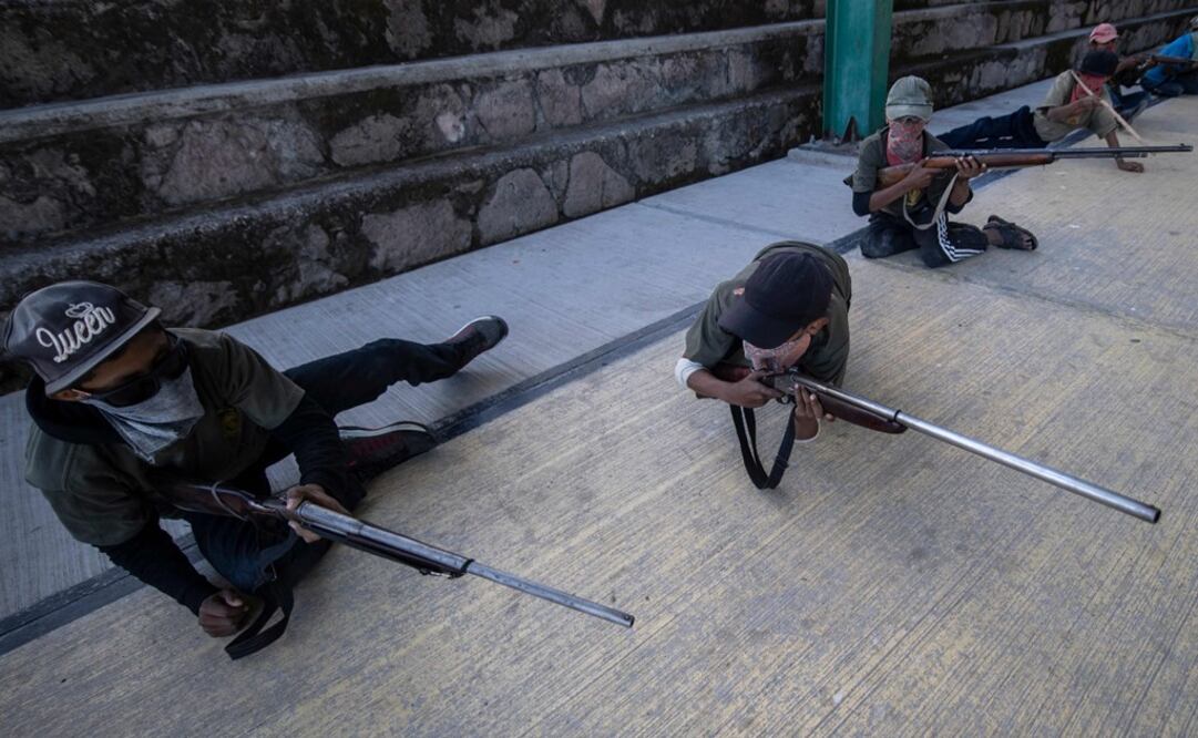 The CRAC-PF vigilante group trains children as young as five so they can protect themselves from drug-related criminals groups operating in the area - Photo: Pedro Pardo/AFP