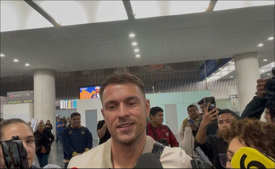 Aaron Ramsey llegó a México para reportar con Pumas / Foto: Miguel Flores - EL UNIVERSAL