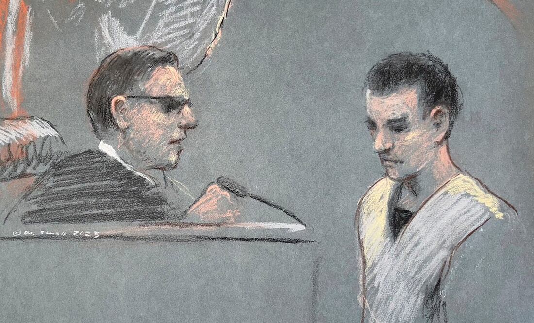 El miembro de la Guardia Nacional Aérea de Massachusetts, Jack Teixeira, derecha, comparece en una corte federal en Boston, el viernes 14 de abril de 2023. Foto: AP