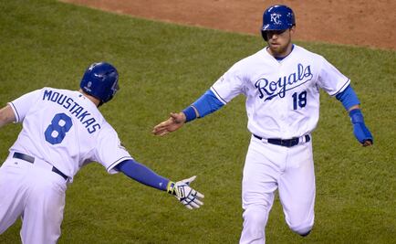 Royals se queda con el primero