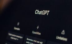 Moody’s advierte que inversión en IA avanza más rápido que los ingresos; se eleva el riesgo de burbuja tecnológica, explica