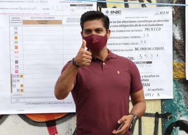 ¿Quién es Adolfo Cerqueda, el "arrebatador" del terruño de Neza al PRD?