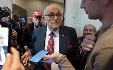 Rudy Giuliani es hospitalizado en estado crítico; portavoz informa que permanece estable