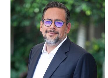 Candidato independiente denuncia violación a sus derechos por el IEEM al declinar su participación en el 2023