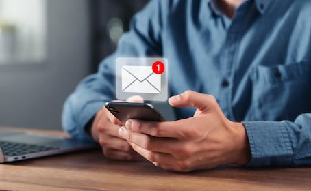 La estafa Illuminati que engaña a mexicanos: así es el mail que promete miles de pesos