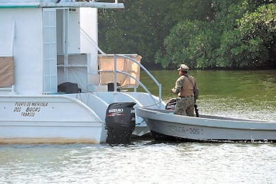 “Piratas” asaltan un catamarán en río Seco; detienen a dos