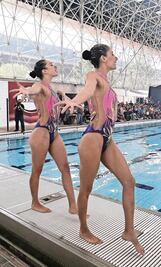 Nuria y Karem entran en sincronía