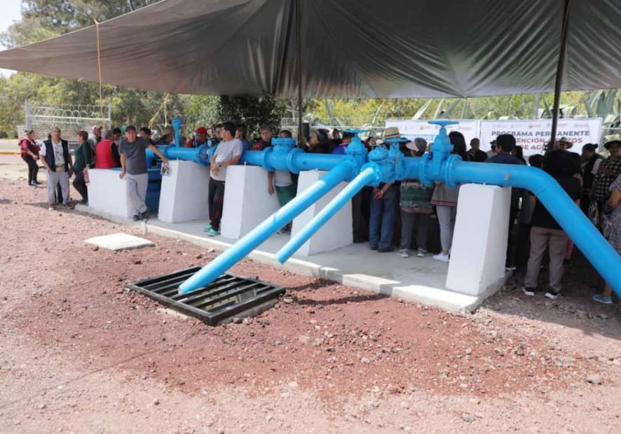 Azucena Cisneros Coss destacó que los trabajos realizados desde el inicio de su gestión, en enero de 2025, permitieron aumentar el suministro de agua por tandeo de 30% en 2024, a 85% actualmente. Foto: Especial