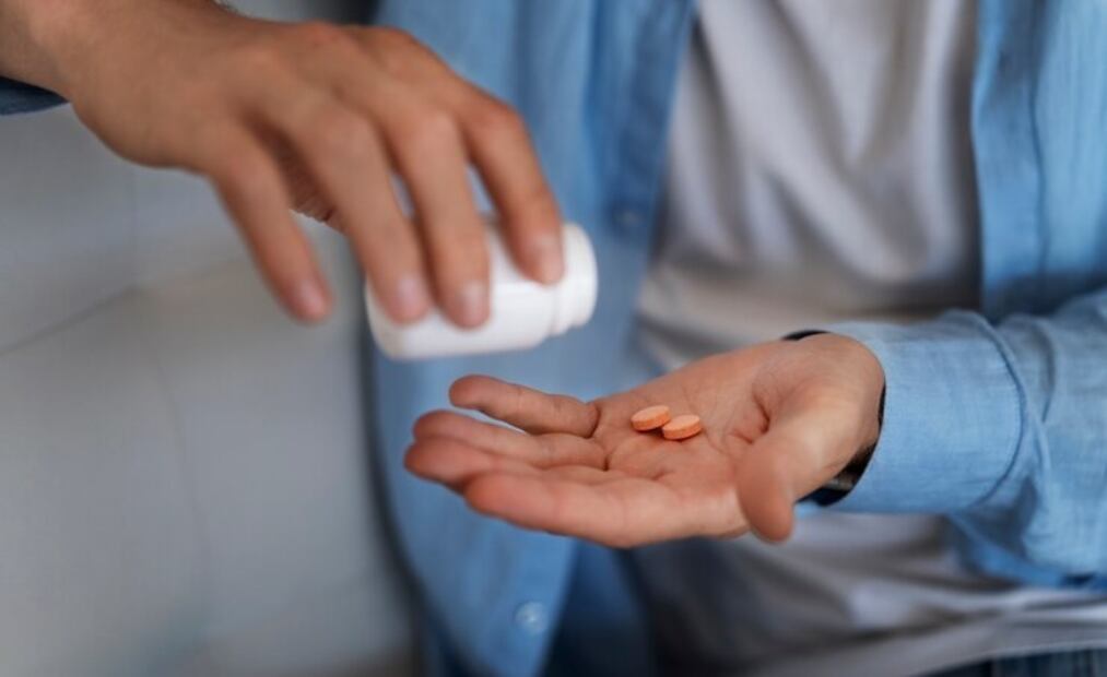 Uso indebido de analgésicos. Fuente: Freepik