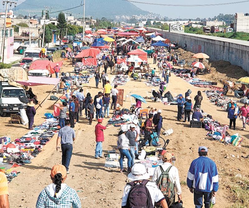 Actualmente, 80% de la población del municipio de Valle de Chalco se dedica al comercio informal en tianguis o mercados sobre ruedas. Foto: ESPECIAL