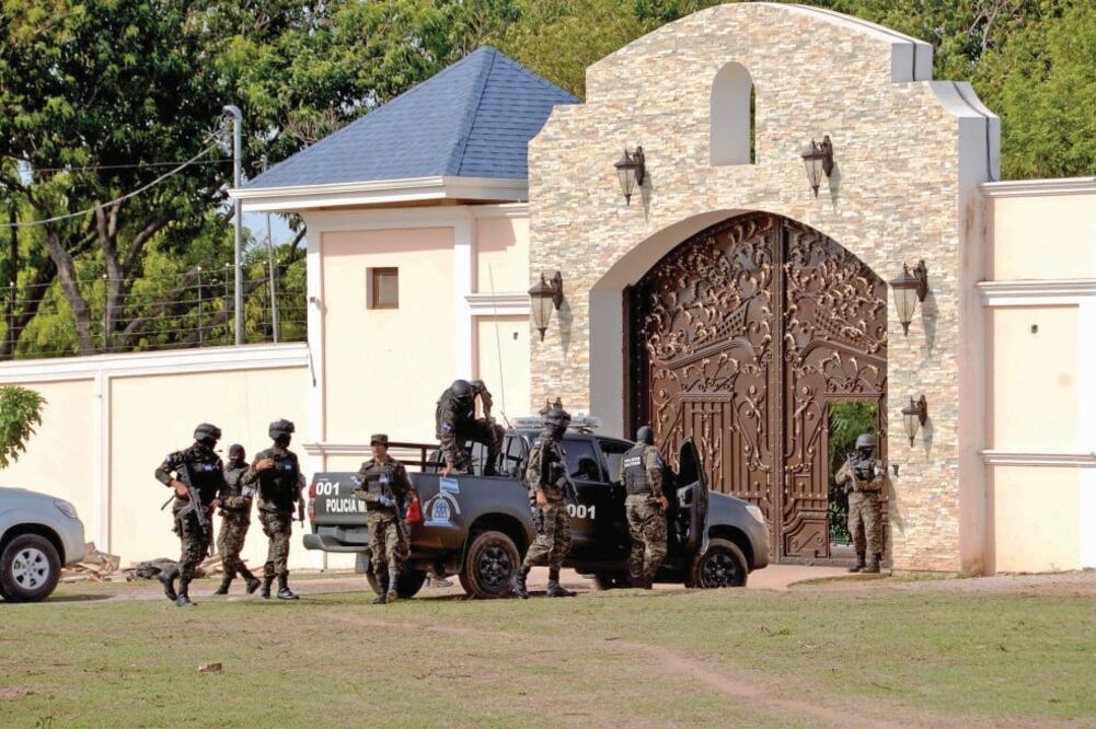 Como parte del combate al crimen organizado, en Honduras se realizan operativos en algunas de las presuntas casas que frecuentaba el capo mexicano (LA PRENSA DE HONDURAS)