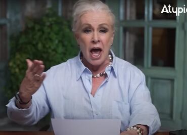 Laura Zapata asiste a asamblea del Frente Cívico Nacional; "hay que estar desde la resistencia", dice