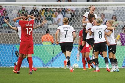 Alemania supera a Canadá