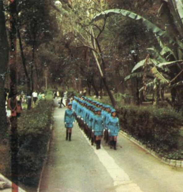 Mujeres policías, de la elegancia a la rudeza