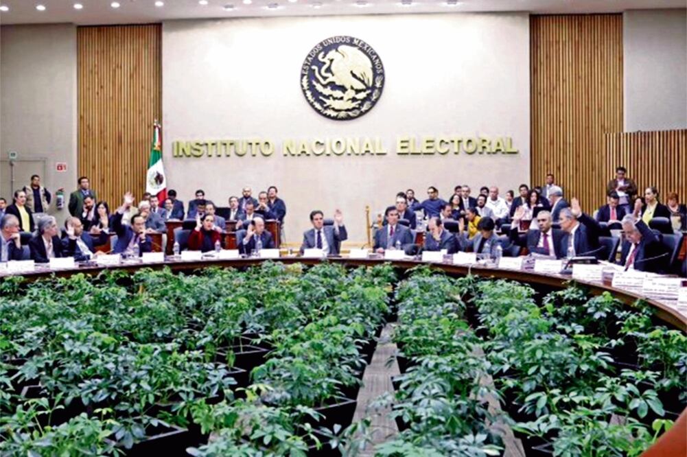 La Secretaría de Relaciones Exteriores y el Instituto Nacional Electoral tienen un convenio para la credencialización de los mexicanos en el extranjero. (ARCHIVO. EL UNIVERSAL)