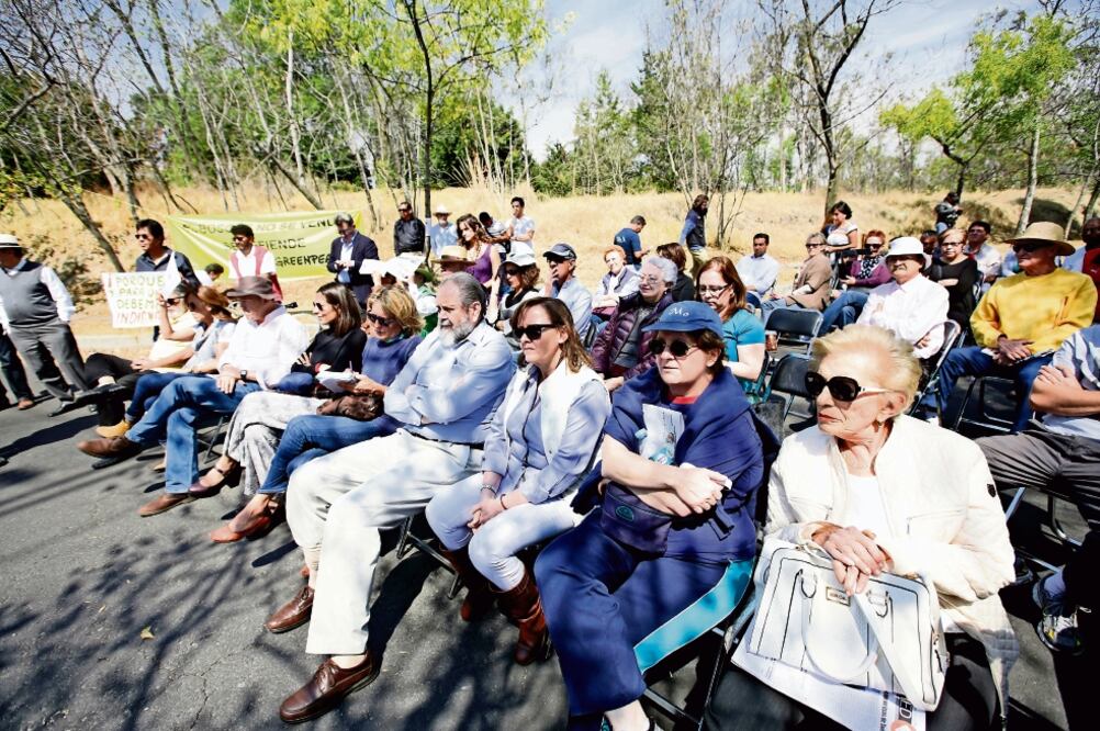 Habitantes y autoridades de la delegación Miguel Hidalgo defienden el predio ubicado en Montes Apalaches No. 525, que fue expropiado en 1992 por el gobierno federal (LUIS CORTÉS. EL UNIVERSAL)