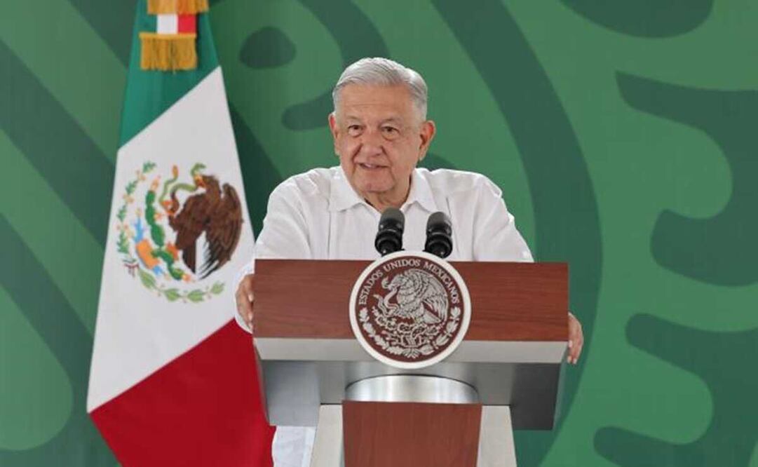 López Obrador recordó que ya había un acuerdo para compra de la marca y usarla en la nueva aerolínea que planea crear su gobierno. Foto: Presidencia