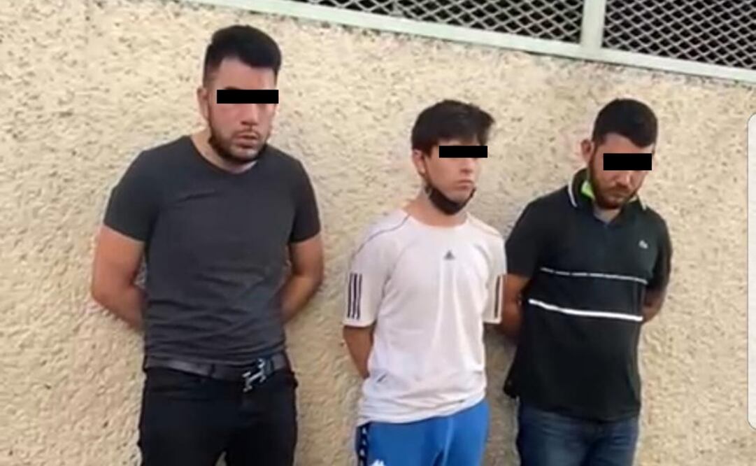 Los tres sujetos metieron una caja con seis paquetes de mariguana a un vehículo y circulaban por avenida Ferrocarriles Nacionales entre calle Estío y calle Otoño. Foto: Especial 