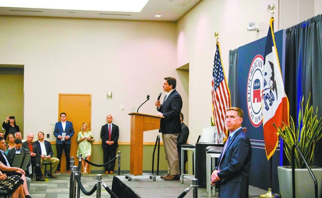 Ron DeSantis en un evento del Partido Republicano de Iowa; 37 legisladores de ese estado le han expresado apoyo en su aspiración presidencial, Foto: Stephen Maturen / AFP