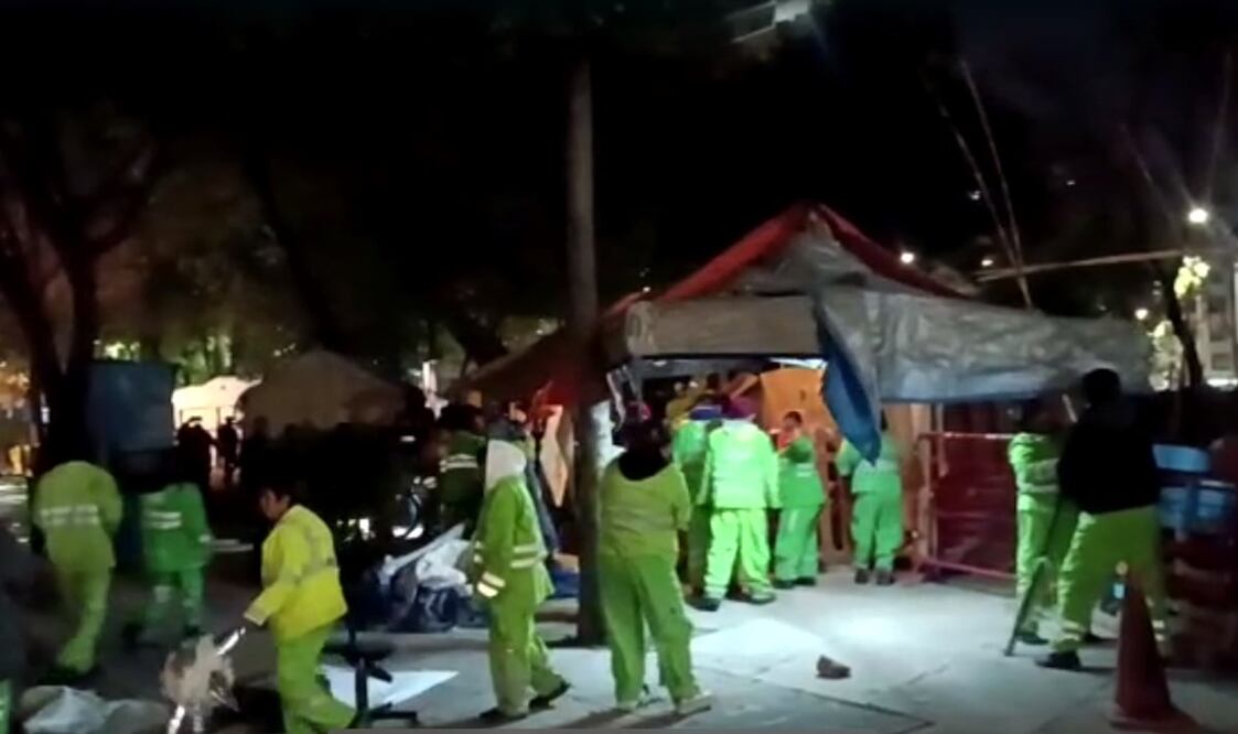 Durante el operativo, que se realizó sin incidentes, se retiraron plantas de cannabis y se desmanteló el campamento que instalaron los promotores del consumo de esa droga. Foto: especial