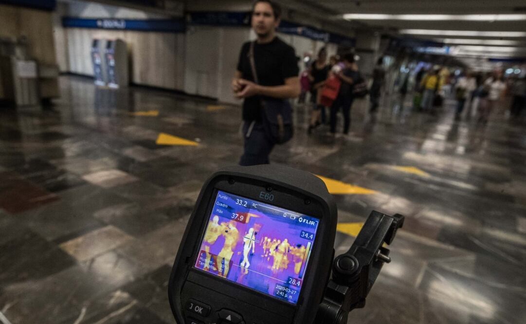 En caso de que se identifique que una persona con más de 37.5 grados, se le solicitará que regrese a su casa. Foto: Germán Espinosa / EL UNIVERSAL
