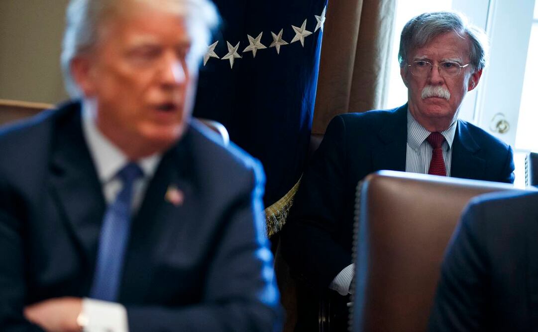 El presidente Donald Trump y su exasesor de seguridad nacional John Bolton. Foto: AP / Archivo