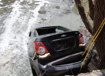 Hallan 3 personas muertas en camioneta hundida en cauce de Aguascalientes; conductor se encontraba bajo el influjo del alcohol